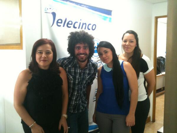 Analigiaj's tweet photo. @danielema en @Telecincocol #contalento @NataliaZapatag @danielalondoño http://t.co/qFBzygDdZ8