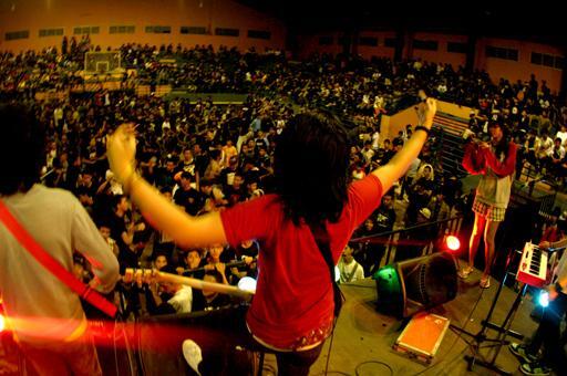 the good ol days RT <a href="/katadochi/">Do██ Sa███</a>: foto lama. itu di pojok ada widikidiw