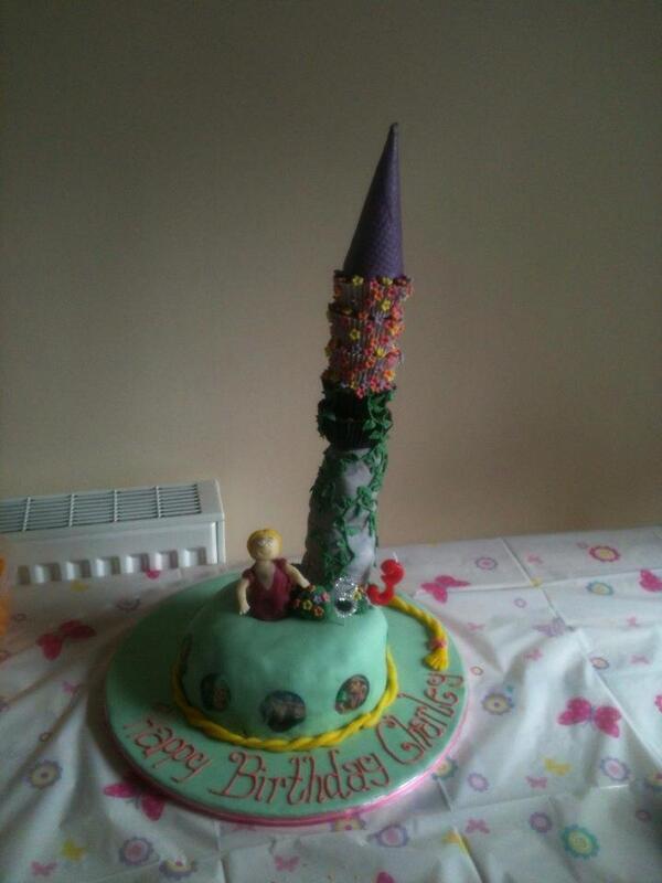 Archie2010Sarah's tweet image. Repunzle cake