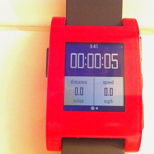 WeatherRun's tweet photo. Now control and view your run, bike, activities from pebble watch with #weatherrun https://t.co/aitxxaql7s http://t.co/kSe5ruln1l
