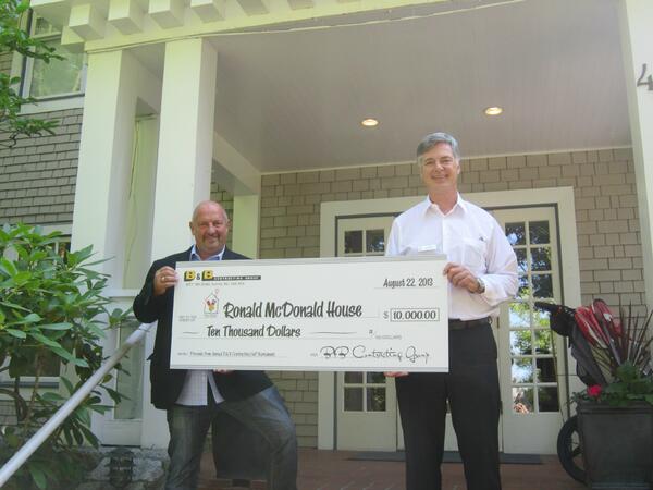 rmhbcy's tweet image. Thank you to @BBContractingGp for donating $10,000 to build the @rmhbc Family Room at Surrey Memorial Hospital!