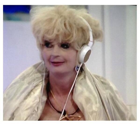 ameliaholt123's tweet image. she looks like a llama ffs