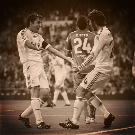eGranero11's tweet photo. No habrá uno igual. Haber jugado a su lado, un verdadero orgullo. #GraciasRulo http://t.co/4WMfNg2g09