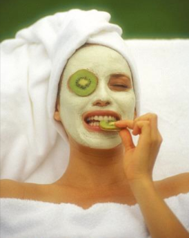 JoinBunch's tweet image. #Ladies get glowing skin this weekend with these DIY facial masks &amp;amp; hacks here:  joinbunch.com/group/483/#!po… #beauty #DIY