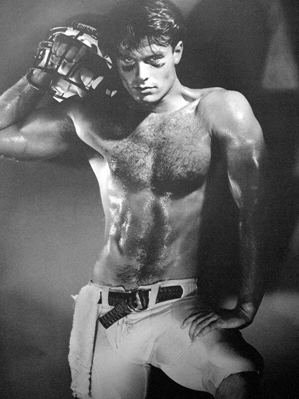 MuldoonPatrick's tweet photo. “@DJCandari: #FlashBackFriday - #Model @MuldoonPatrick by #KalYee!!! #DaysOfOurLives #StarshipTrooper #Stigmata http://t.co/4nXk8uXLM6” LOL