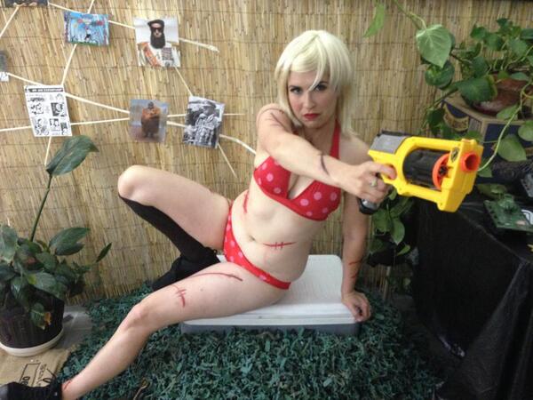 Exhibitsstudios's tweet photo. Babs from B-SQUAD to the rescue <3 #SavesTheDay #Babs #BSquad #LadyBeaver #ExhibitS http://t.co/vJxHNXAyWC