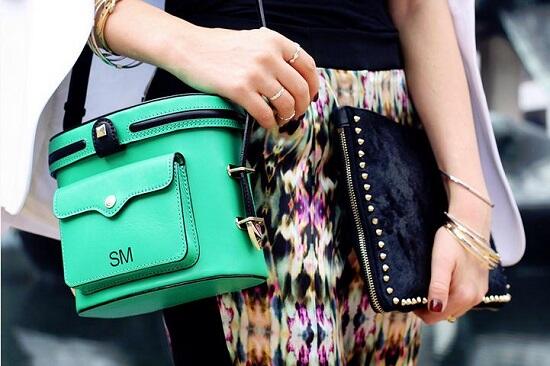 elle_es's tweet photo. Nuevo #flechazoELLE vía #Timeforfashion: el 'camera bag' http://t.co/FlFx39Gtyx http://t.co/dlRdSofOAo