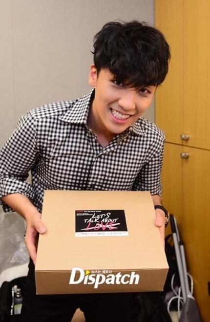 [23/8/2013][Photos] Hình ảnh của Seungri tại buổi ghi hình cho M!Countdown BSVweWTCEAAVLA_