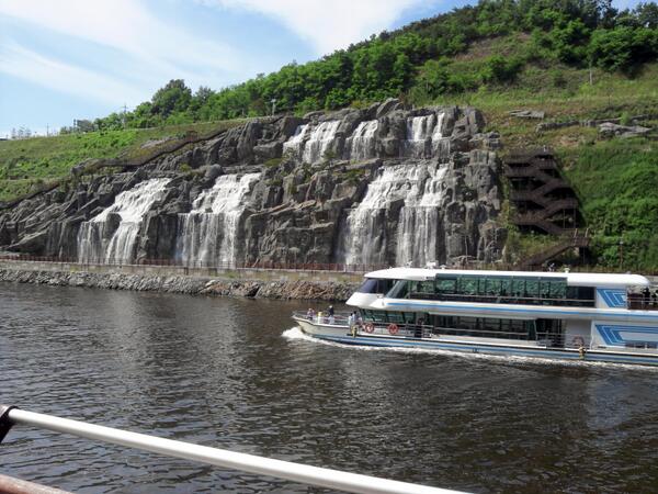 아라뱃길 자전거 도로와 함께 유유하게 흐릅니다.  한 번 가보세요.