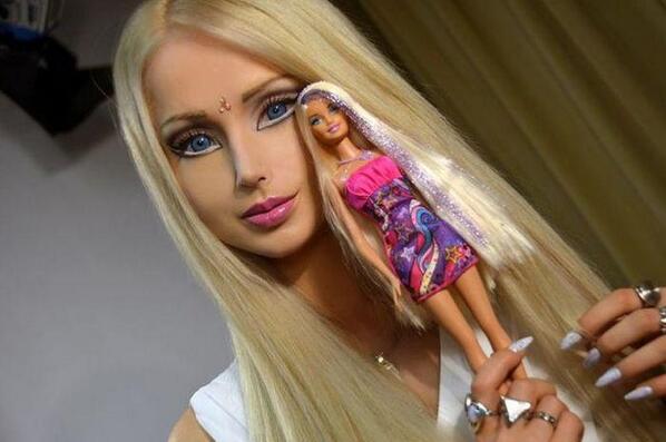 MIT_Gurukul's tweet photo. #DIDYOUKNOW? 

There exist a Real Life #BARBIE DOLL

Click here to unfold the #mystery: http://t.co/UEQlkcAUlN http://t.co/vSVLSPjTRC