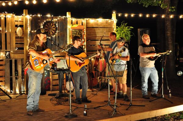 FiddleheadPizza's tweet image. This Saturday Night! Bluegrass and serious pickin' with Evan Rose and Friends!