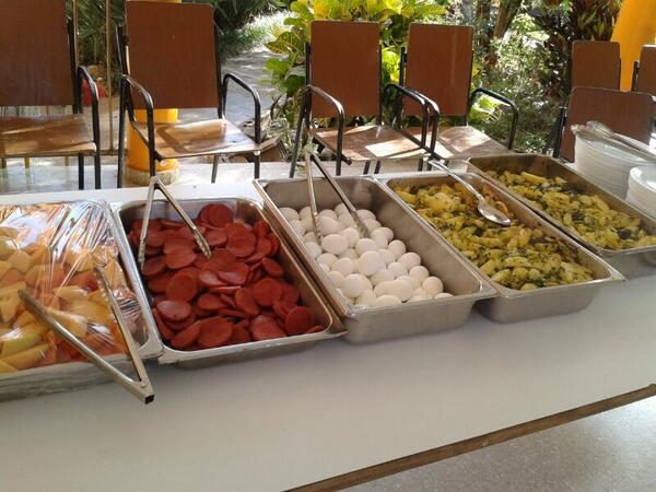EstherEstevez's tweet photo. @lospocos1 Claro Amor! :D :** Aqui otra.! Cocina trabajando! :D http://t.co/mKtcQurv84