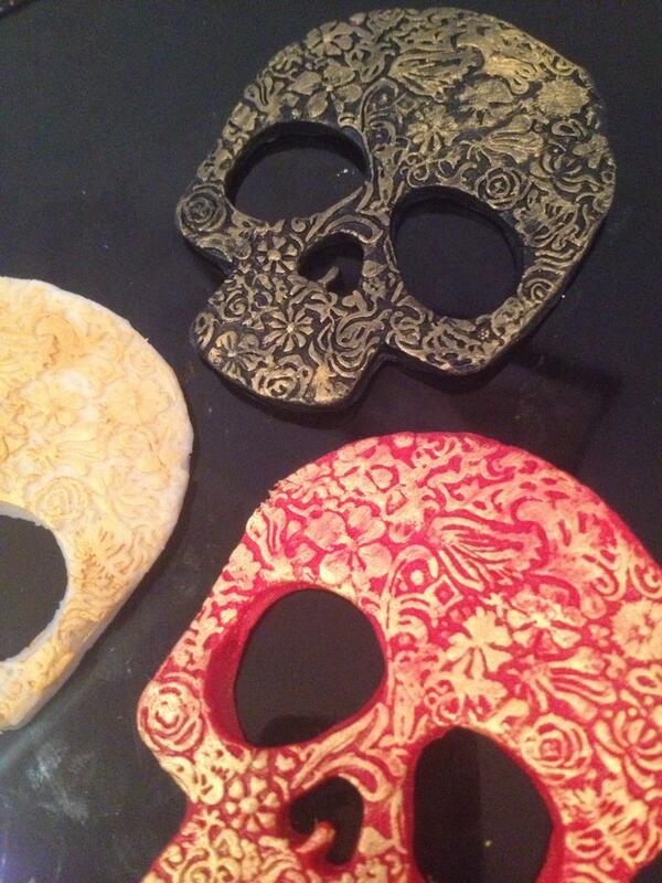 New skull mould #skull #Cupcakes  #cake  #topper #Halloween