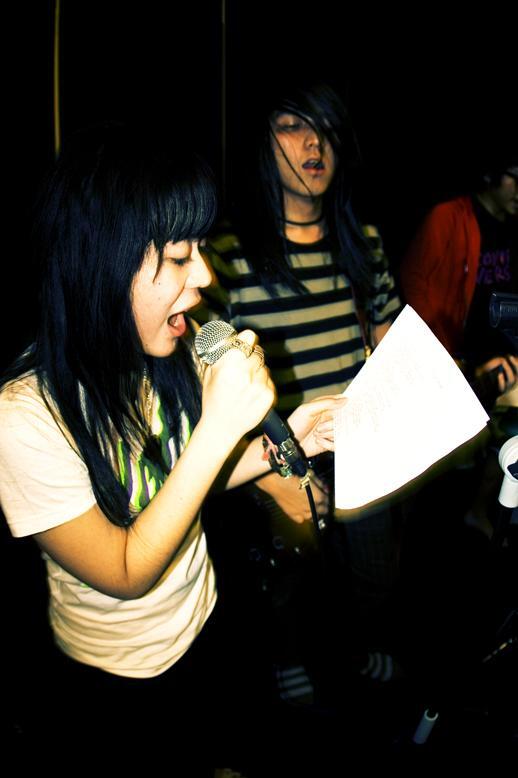 berdiri terinjak feat saski berdiri terinjak feat saski