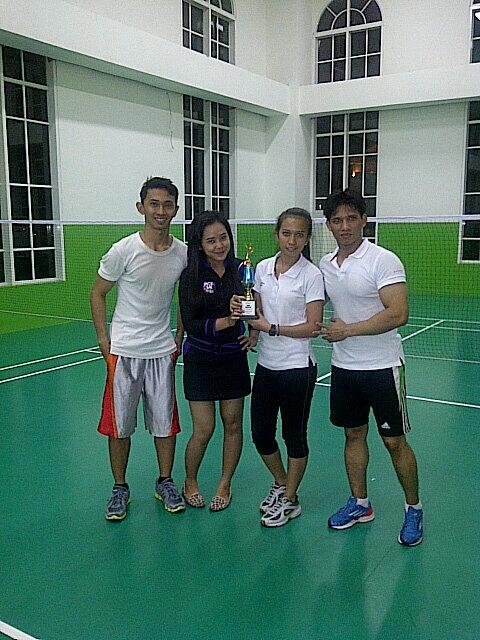 celfitbellezza's tweet photo. Team Bulu Tangkis Celfit BZ http://t.co/AdcMKg5sB0