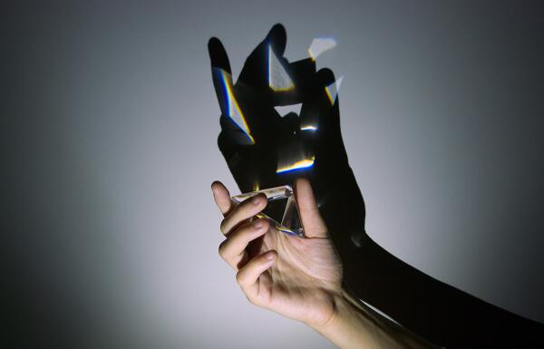 FlowFields's tweet image. Sneak Peak! Prismatic hand pieces act as tools to manipulate light for dancers. #lisbontriennale #flowfields
