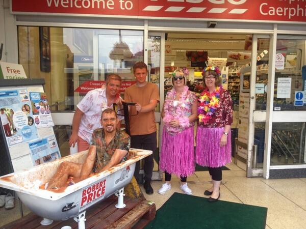 @bobert6 <a href="/AlexSlatts1/">Alex Slatter</a> <a href="/DiabetesUK/">Diabetes UK</a> Summer Fun on a rainy day well done Dave and the Caerphilly Team fantastic