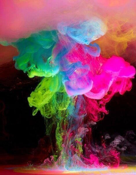 OLYA_Dss's tweet image. Классные картинки  разноцветного дыма)