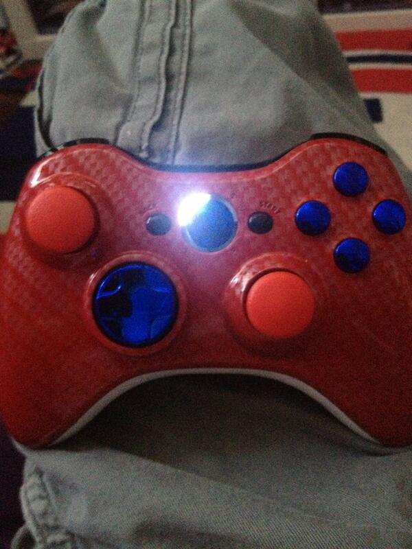 Larouche97's tweet image. It arrived ❤😘 #customxboxcontroller