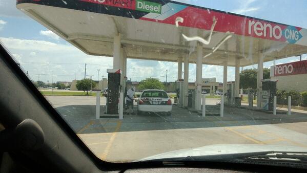 GreenCarGuy's tweet photo. And this is where my truck made it to before it ran out of cng , #soclose http://t.co/pTzia4ilhi