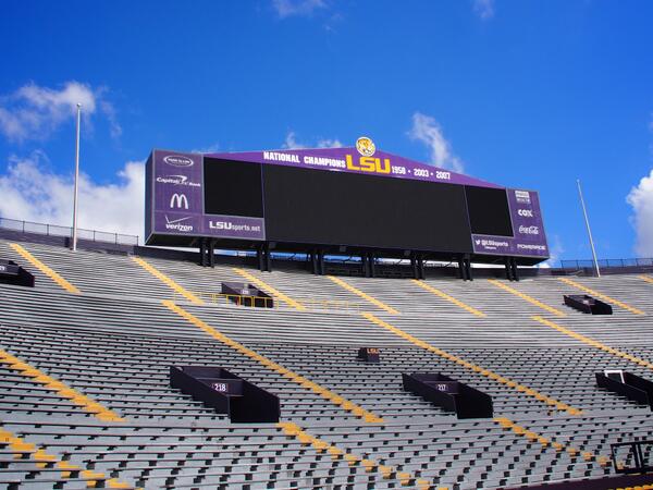 LanehartPaint's tweet photo. Historic LSU Tiger Stadium scoreboard repaint project complete! @SherwinWilliams Hi Solids Polyurethane  #GoSWPro http://t.co/ojQAwaOPNC