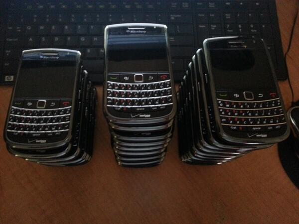 cellsolutionc's tweet image. YA TENEMOS DISPONIBLE UNA GRAN CANTIDAD DE BLACKBERRY BOLD 9650 $3,800