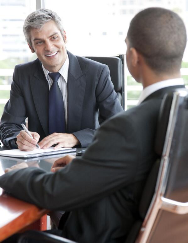 заинтересована в поиске работы. поиск работы картинки. деловое общение. работник и работодательэ. проведение собеседования.