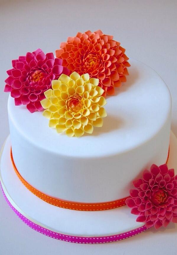 Dahlia Sugar flower tutorial available to purchase now via FB page facebook.com/skcakery