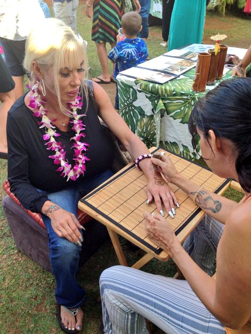 Just had a Hawaiian tattoo ;) http://t.co/tq7t6uZKZq