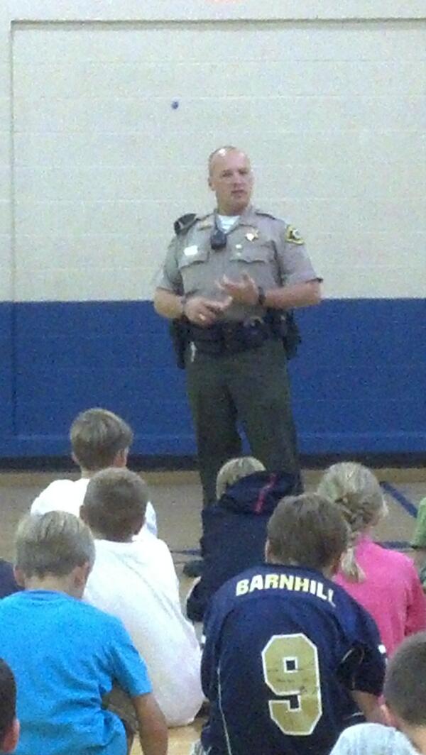 wcsBESsaf's tweet photo. Officer Pike doing a leadership with 4th &amp; 5th graders this week http://t.co/2eWofPNx4L