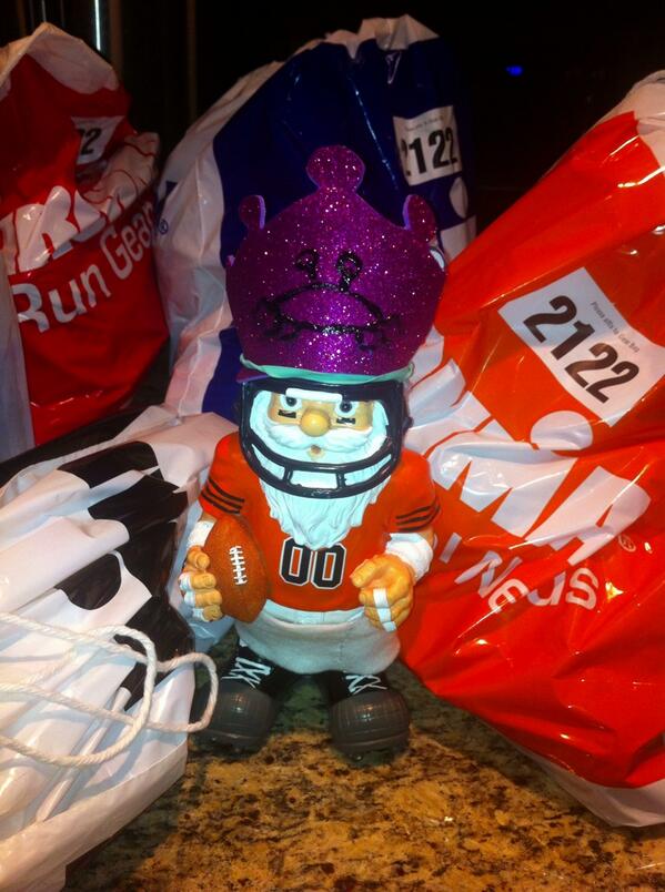 CREWrunners's tweet photo. #ironmancanada 2013! http://t.co/GJMiKoulTY