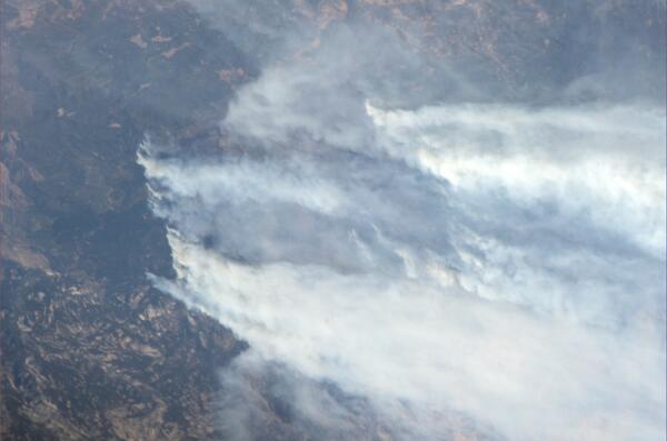 astro_luca's tweet image. #California fires - sometimes it’s not beauty that takes our breath away…#rimfire