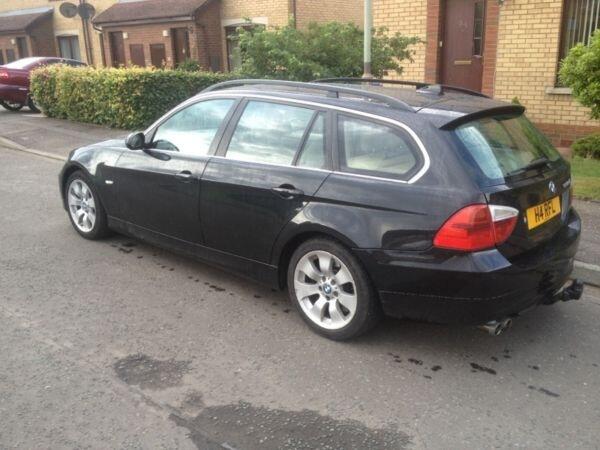 marcben8's tweet photo. Lovely black BMW 330d tourer http://t.co/BQCJI238Or http://t.co/Az9wK0nt9P