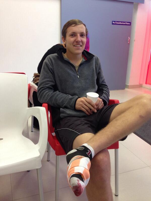 Everyone loves a bit of ER on a Saturday afternoon. #tweetyourfeet #jolly #jumpingonglass <a href="/Jono_De_V/">Jonathan de Vrye</a>