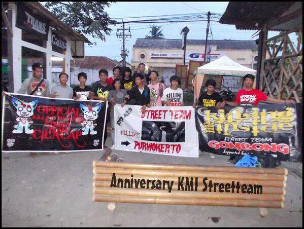 @kst_Cialacap <a href="/KST_purwokerto/">StreetteamPurwokerto</a>  <a href="/kst_gombong/">KST GOMBONG</a> :D "@BIMA_Kepleset Anniv kst mana ? :) "<a href="/KstGombong/">Streetteam Gombong </a>: