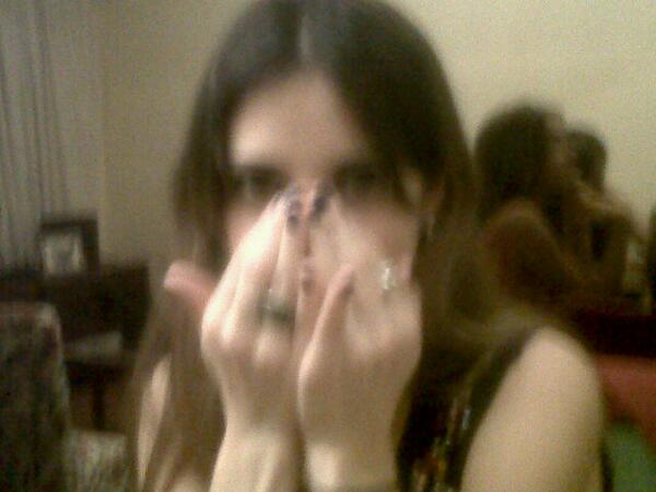 rochigarre's tweet photo. Tutorial uñal solo mio @belubellesi http://t.co/X7PyFisliM