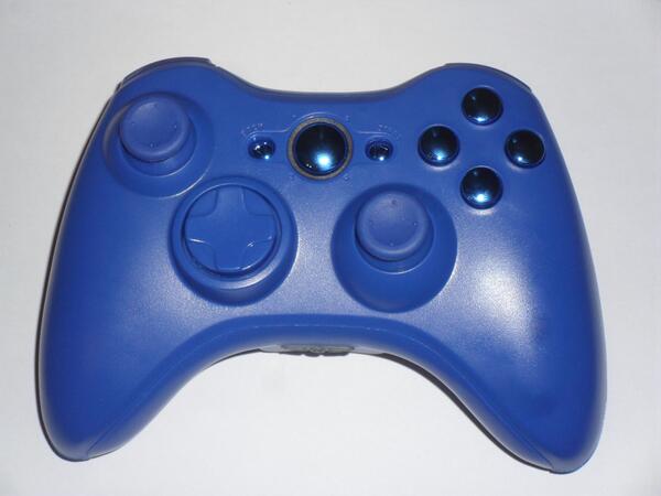 ozcontrolcustom's tweet image. Blue Xbox 360 controller with blue and chrome blue buttons.