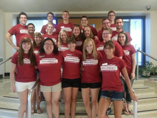 NickHeftyEC's tweet photo. Res Life is ready to welcome the class of 2017! #welcome2ec #moveinday @EdgewoodCollege http://t.co/H0c8X13CQM