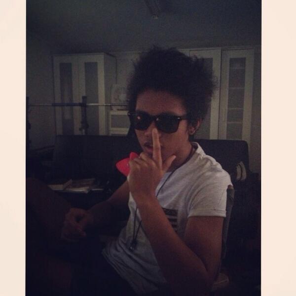 SendMeHelp's tweet image. 