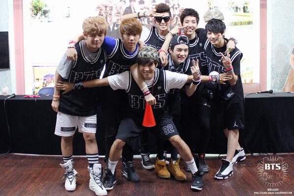 dokijungkook's tweet photo. [STAFF DIARY] BTS http://t.co/wyIGKqdAXv