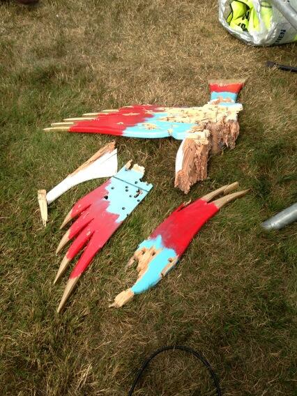 ronaveen01's tweet photo. #mf2013 #vogelschieten #dorpsfeest #markelo, dat was dus de vogel http://t.co/MXBwM8x4Bf