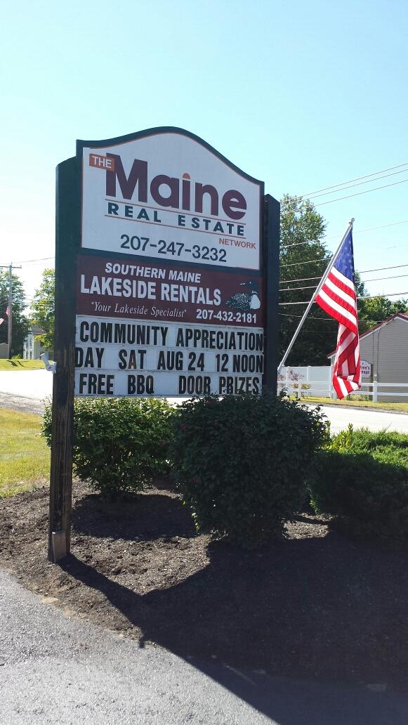 Come on down for some free BBQ!  Chaddy Daddy's is serving pulled pork, spicy apple chicken, and all the fixin's