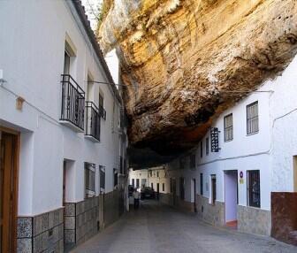 _Paisajes_'s tweet photo. Uno de los pueblos a nivel mundial más atractivos: Setenil de las Bodegas (Cádiz) http://t.co/XWlSbB0Fsg