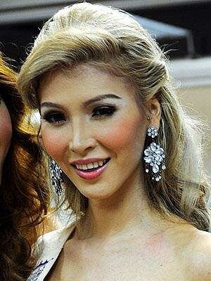 Huevlschtien's tweet image. #VoteOneDirection #SpongeDirection #SheWasAMan