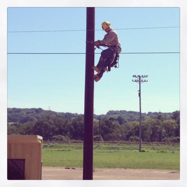 LNCogan's tweet photo. Shiloh working the pole! #dayjob http://t.co/1AADu275PD