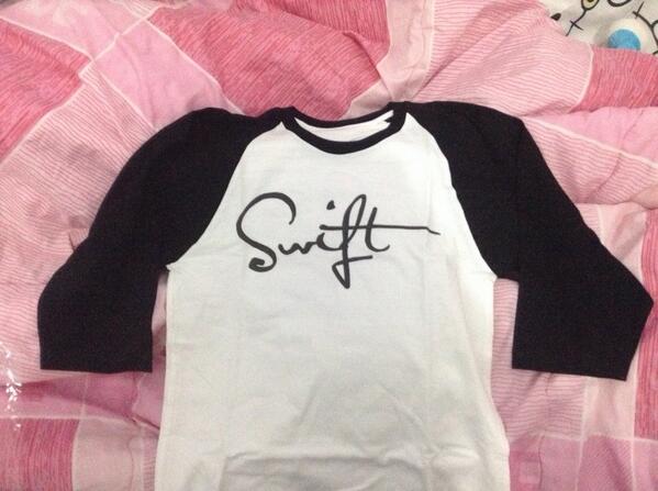HK_Shop's tweet photo. Bantu RT min Contoh Ragelan request Taylor swift 70rb @TaySwiftIND @TaylorSwiftIND @SwiftyIndonesia http://t.co/GAJd9KVlNV