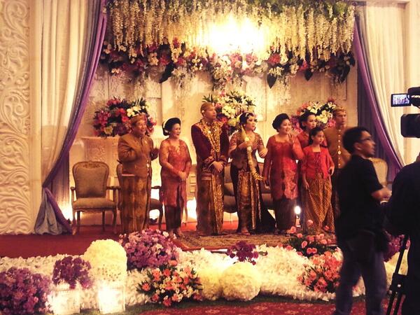 Selamat menempuh hidup bru saudara ! Hankam <a href="/joshua_core/">JOSHUA CORE</a>  dan pasangannya mba yuke.smoga slalu berbahagia .