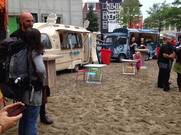 PancakeCrumble's tweet photo. Het strandfeest in Utrecht is begonnen. Weisbeach @cafedezaak   Join if you like!! Gratis entree! http://t.co/2rR0ujQ1Cj
