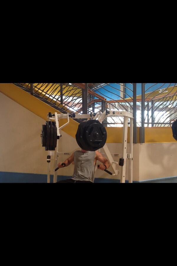 mallon_cm's tweet image. Chest day without a workout buddy/spotter #machinework #stilldidfreeweights #notabitch