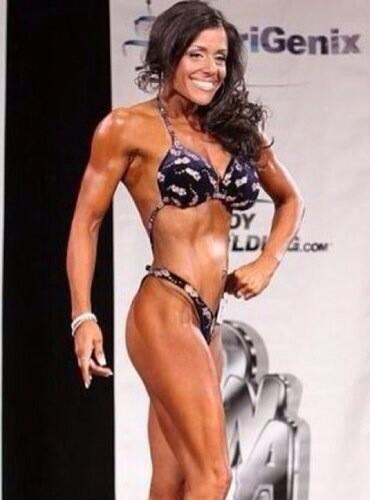 GetSubtweeted's tweet photo. “@beyond_genetics: Check out this stunning mother and bikini competitor @danitzad http://t.co/YYSEwk3SuT” @BabesAndSports